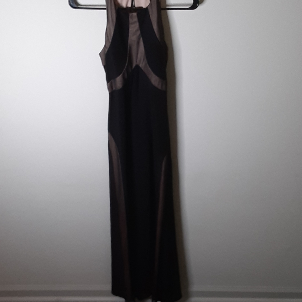 Formal sleeveless dress
